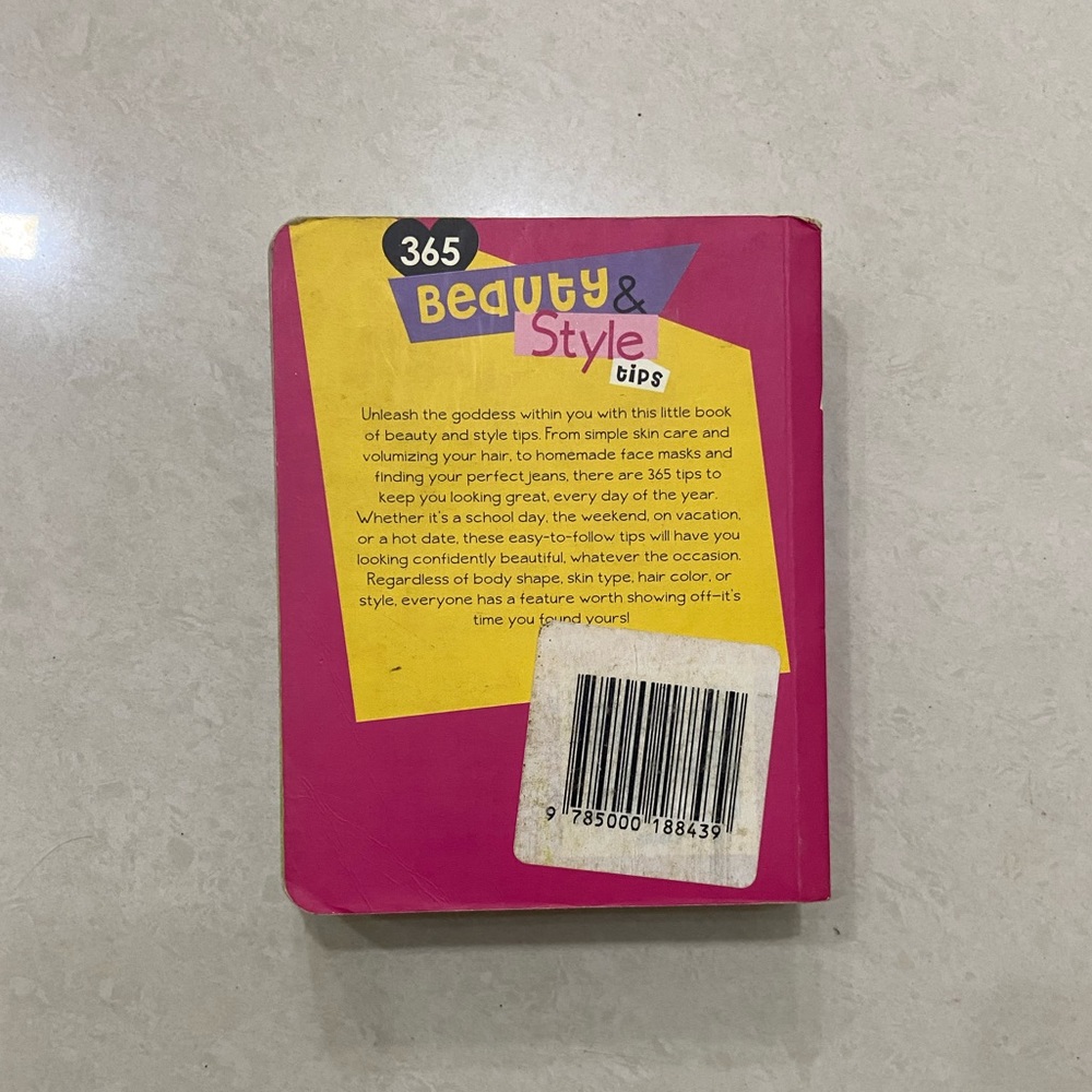 365 Beauty & Style Tips Book (Paperback, English) - Picture 2 of 5